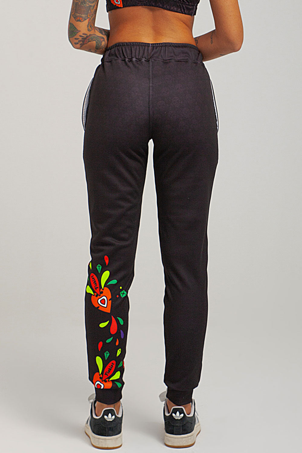 pantalones de chándal muertos 